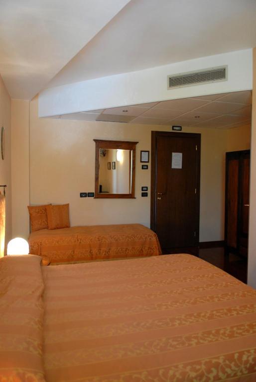 Locanda Da Vittorio Manerba del Garda Room photo
