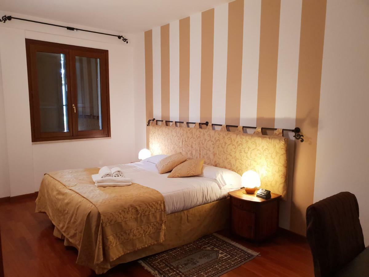 Locanda Da Vittorio Manerba del Garda Exterior photo